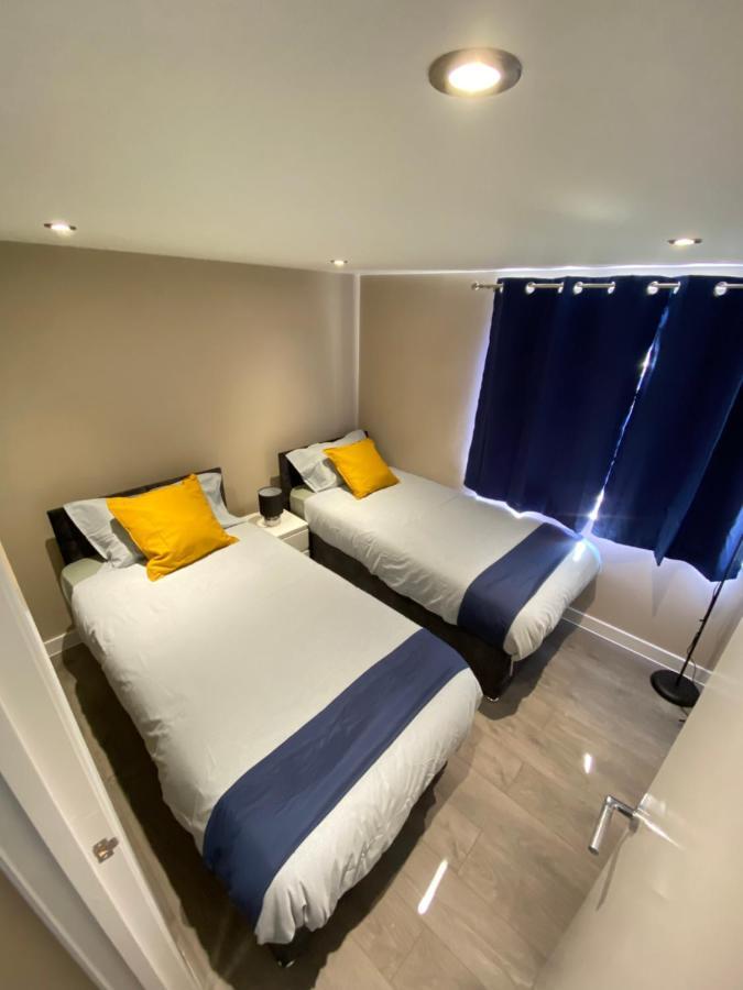 Stunning 1 Bedroom Flat In Wood Green Londres Exterior foto